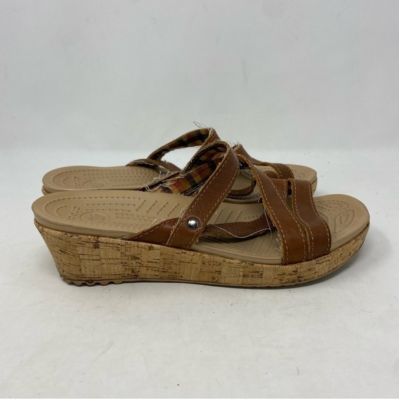 Crocs Women’s Brown A-Leigh Strappy Wedge Sandals Size 7 - Picture 1 of 6
